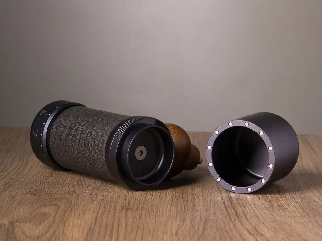 1Zpresso J-Ultra Manual Coffee Grinder - Image 3