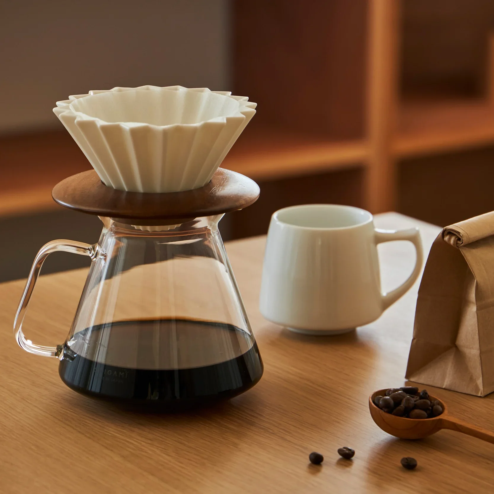 Origami Glass Coffee Server with Hario - Image 6